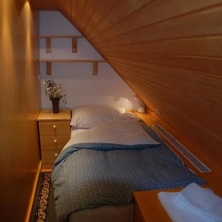 Kupljenik 12 A, Bled Alpehytte *