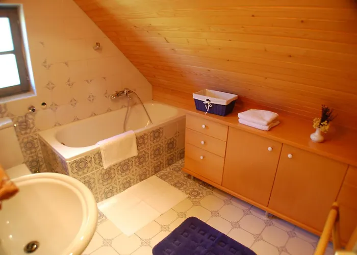 Kupljenik 12 A, Bled Σαλέ *